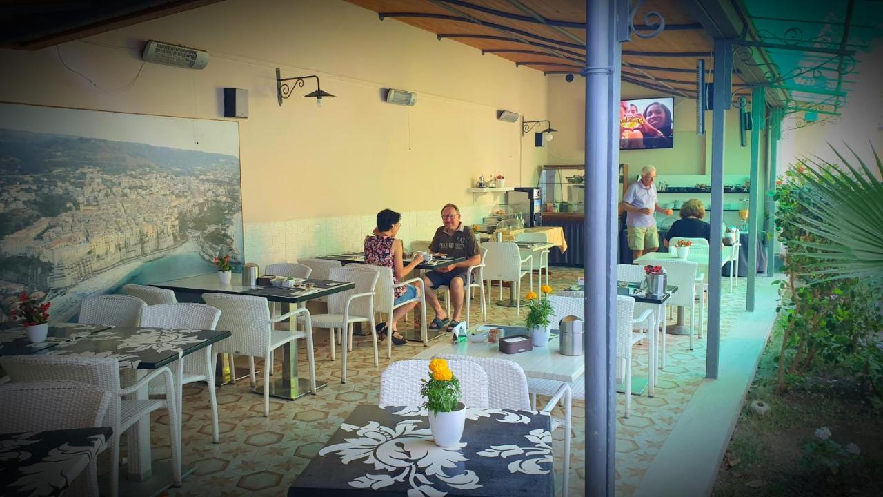 Tropeacentro Bed & Breakfast Bagian luar foto